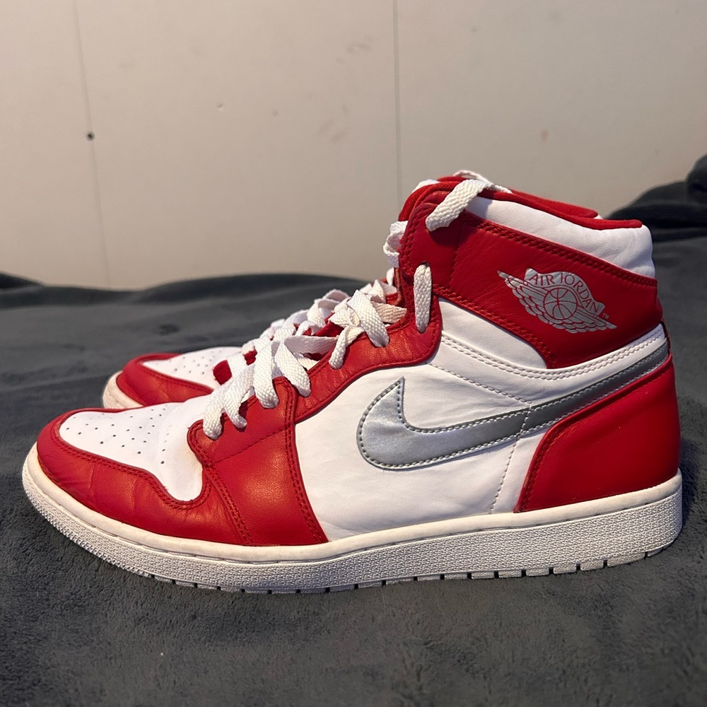 Jordan 1 mid